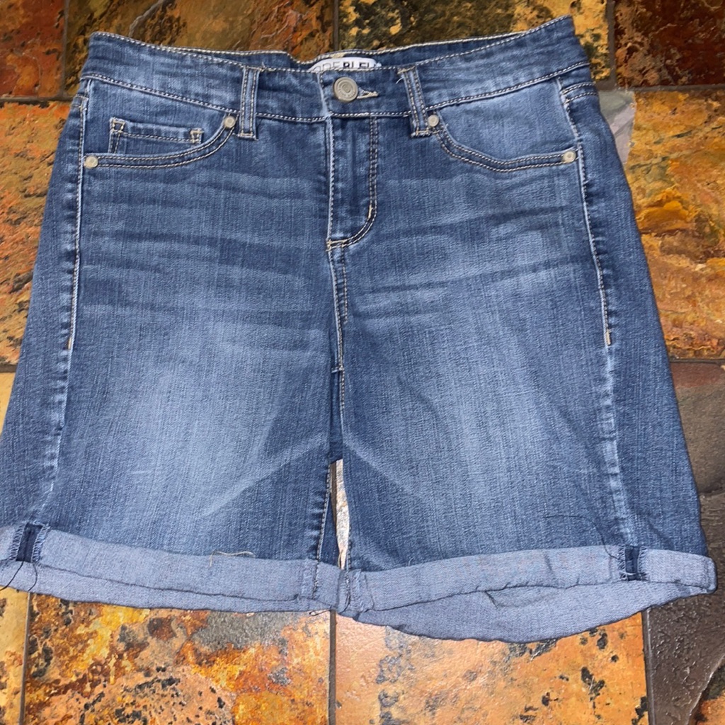 Code Bleu Shorts (458)